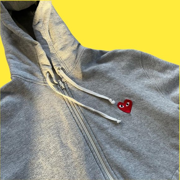 COMMES DES GARCONS PLAY GREY HOODIE - Picture 3 of 4